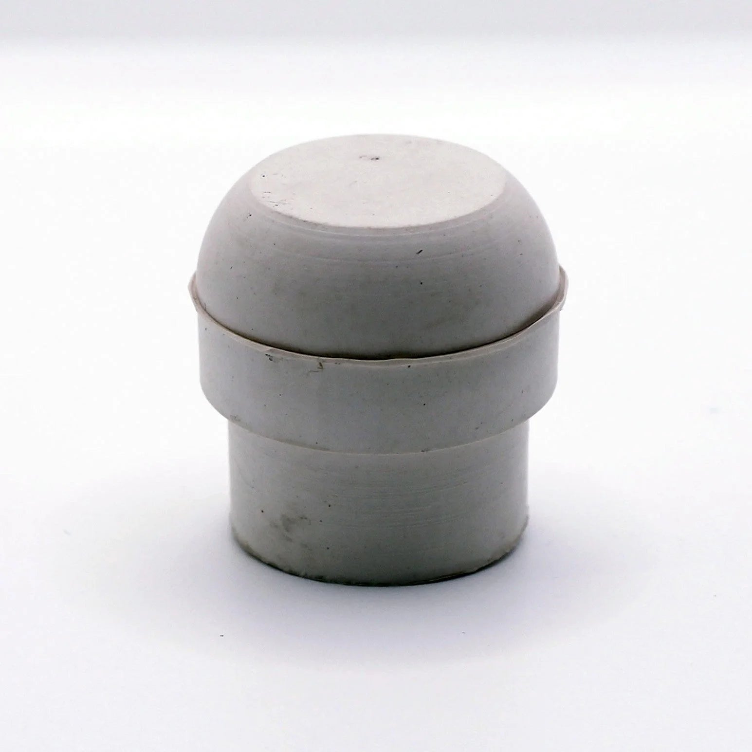 WHITE RUBBER BUTTON