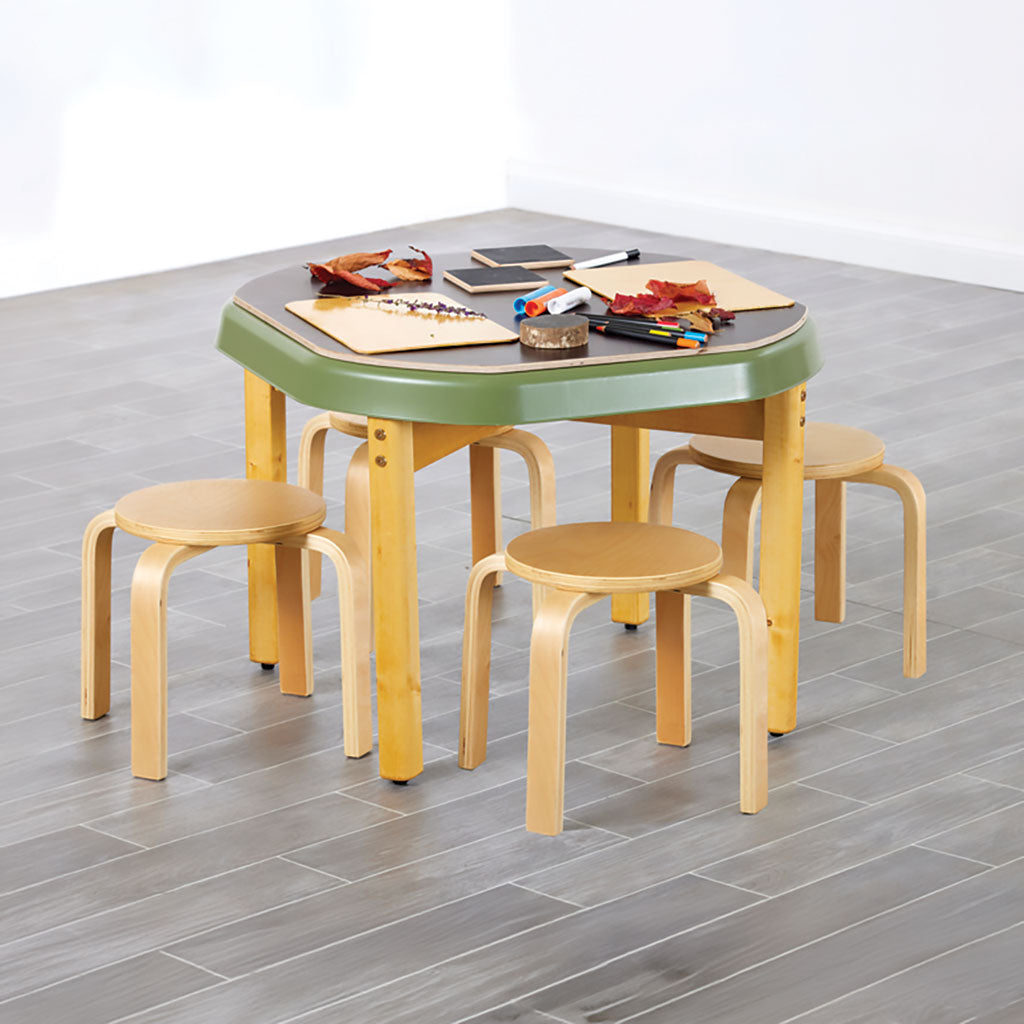 STACKABLE STOOL SET