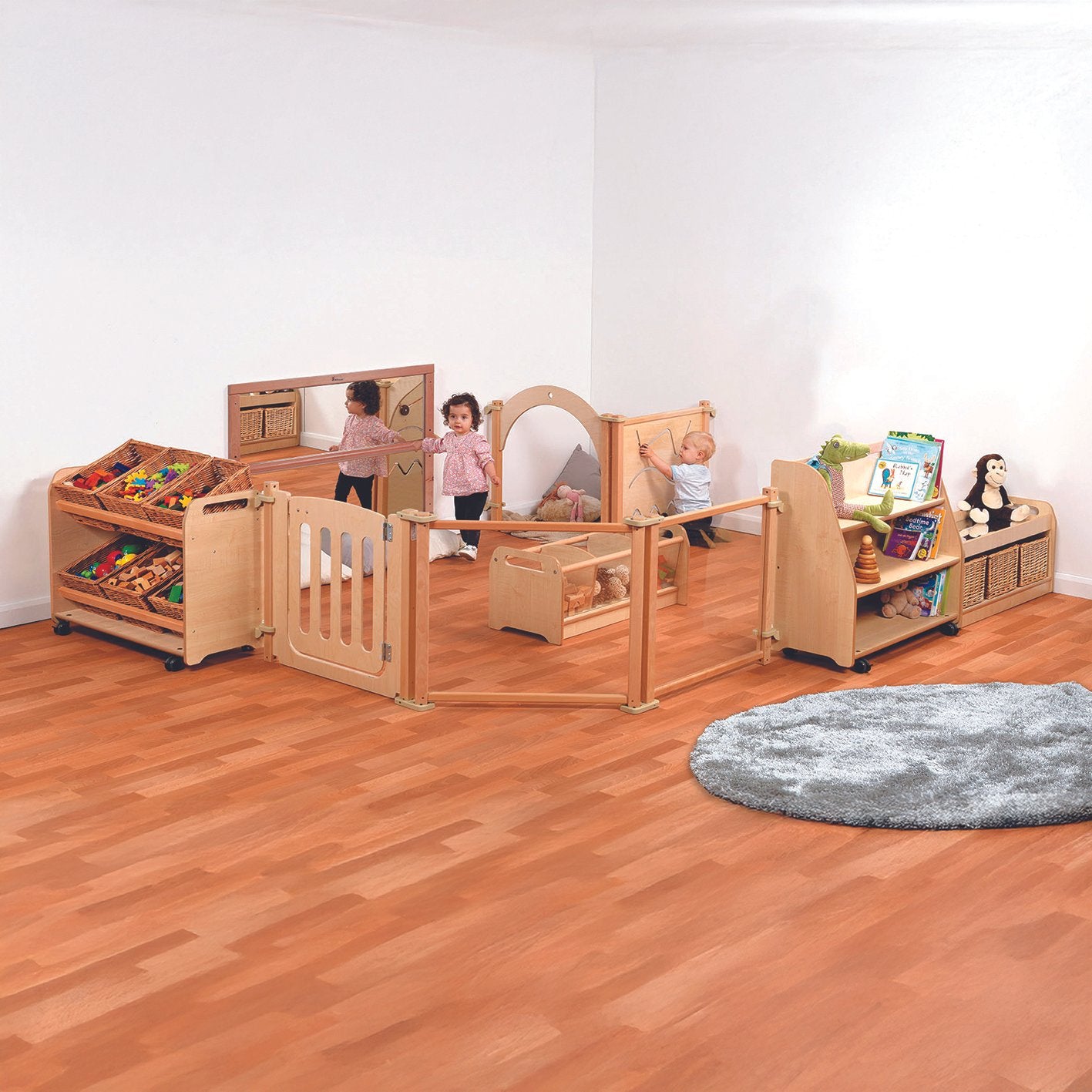 MILLHOUSE BABY ZONE WITH LARGE BASKETS