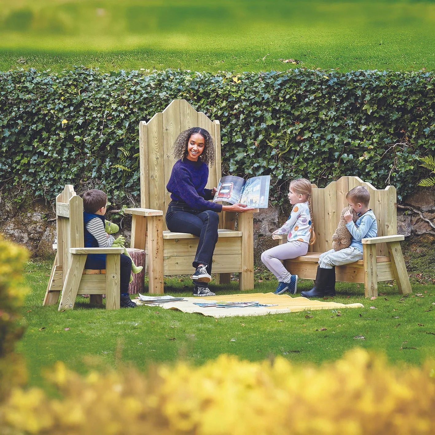 MILLHOUSE STORYTELLING CHAIR