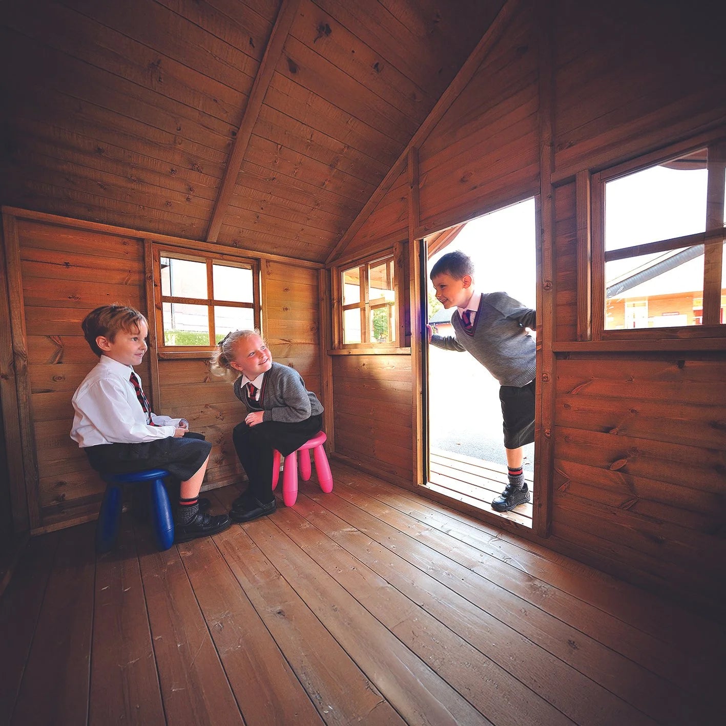 LADYBIRD COTTAGE PLAYHOUSE