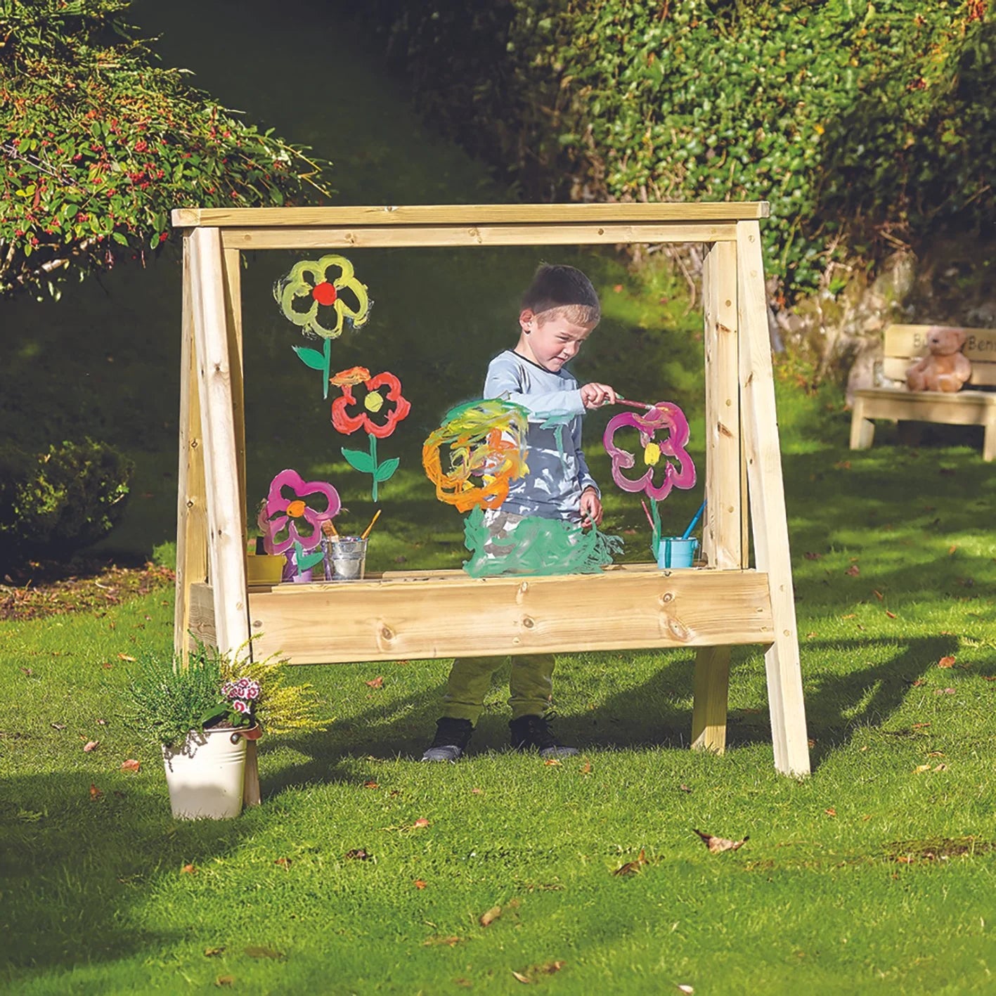 MILLHOUSE LARGE EASEL