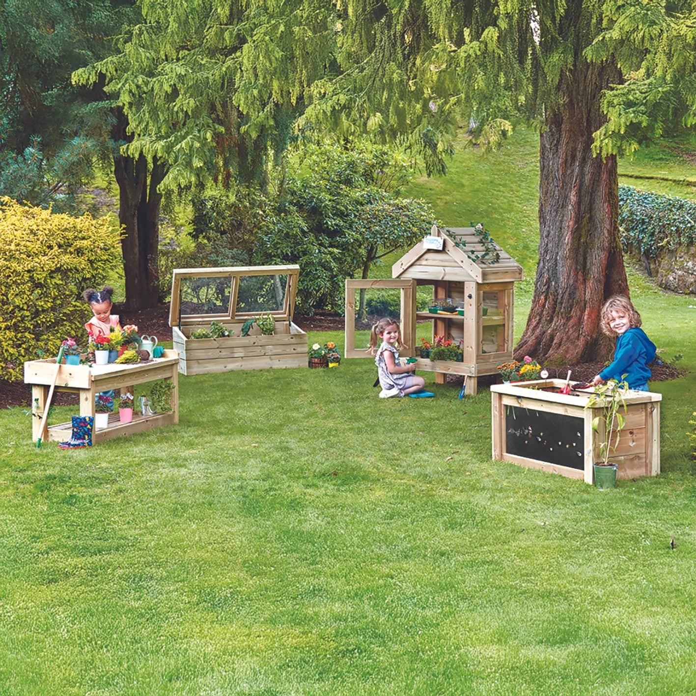 MILLHOUSE LITTLE GREEN FINGERS SET