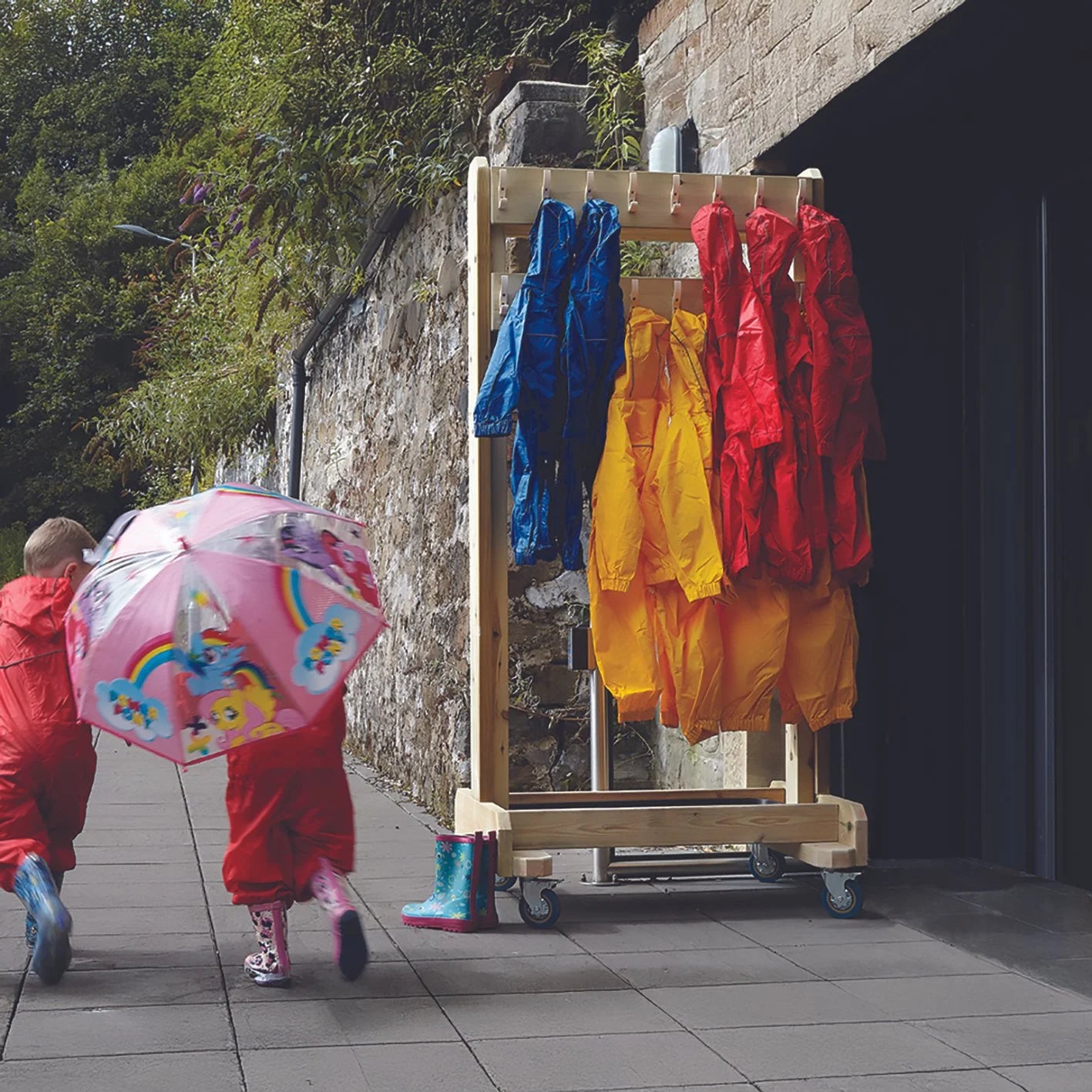 MILLHOUSE MOBILE PUDDLE SUITS STORAGE