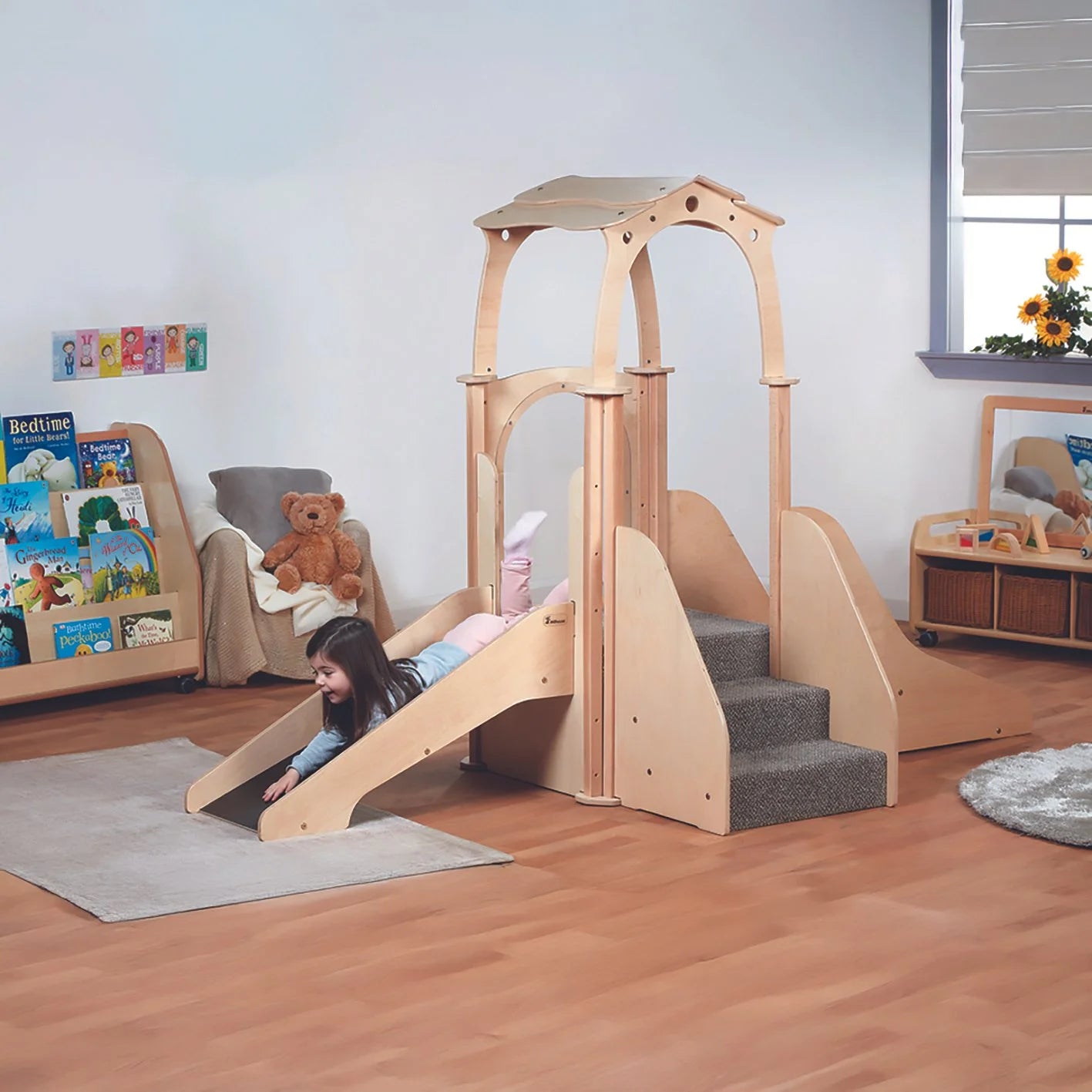 MILLHOUSE PLAY POD KINDER GYM