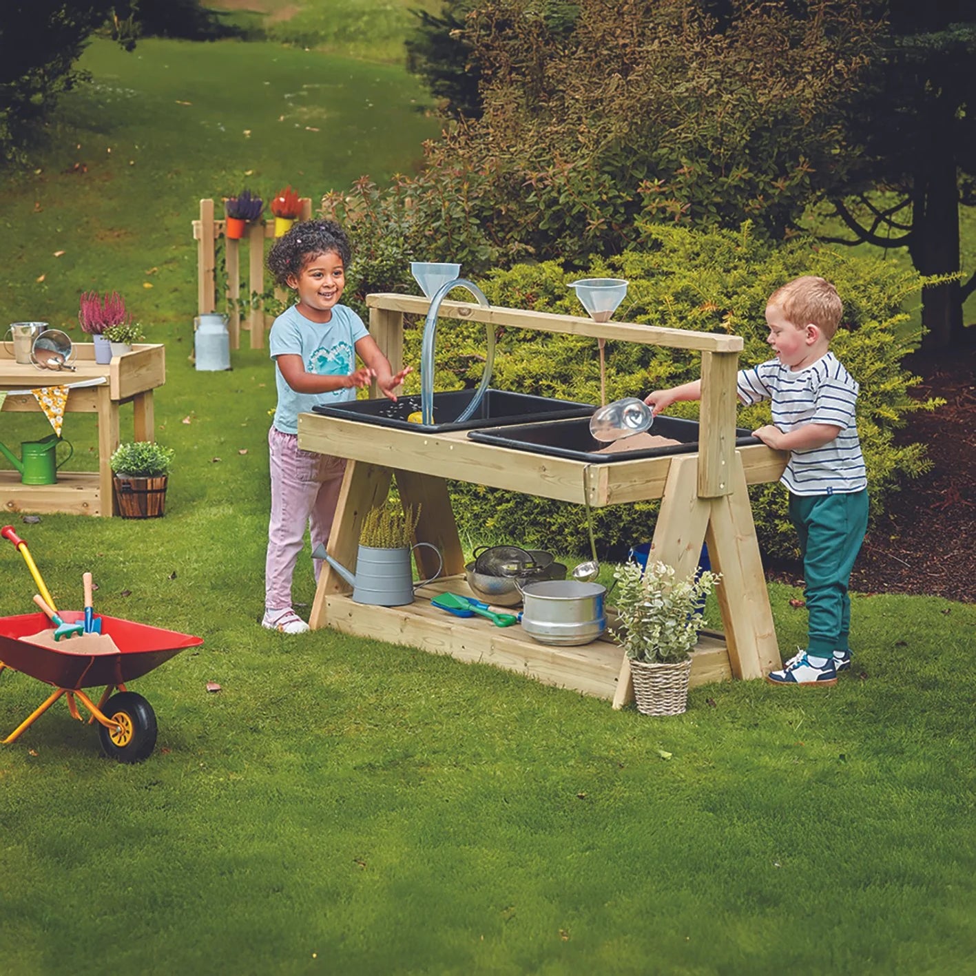 MILLHOUSE PRESCHOOL DOUBLE SAND AND WATER STATION